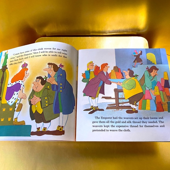 DISNEYLAND VTG 1970 THE EMPERORS NEW CLOTHES VINYL RECORD & READ ALONG STORYBOOK - Picture 10 of 15